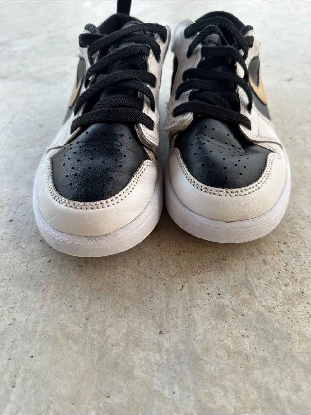 Nike Jordan 1 Low Alt sz 3 youth